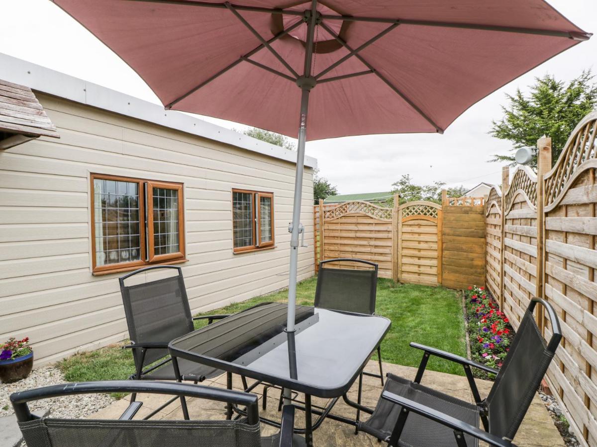 Wisteria Chalet Cote Exterior photo