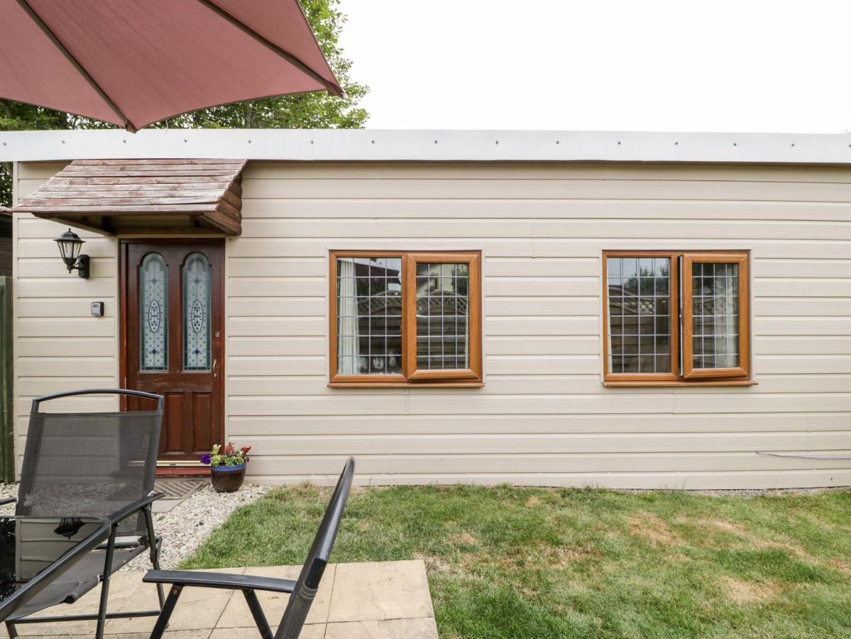 Wisteria Chalet Cote Exterior photo